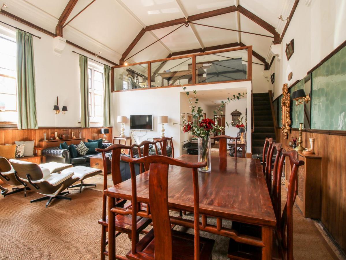 Chetwynd Lodge Стаффорд Екстер'єр фото