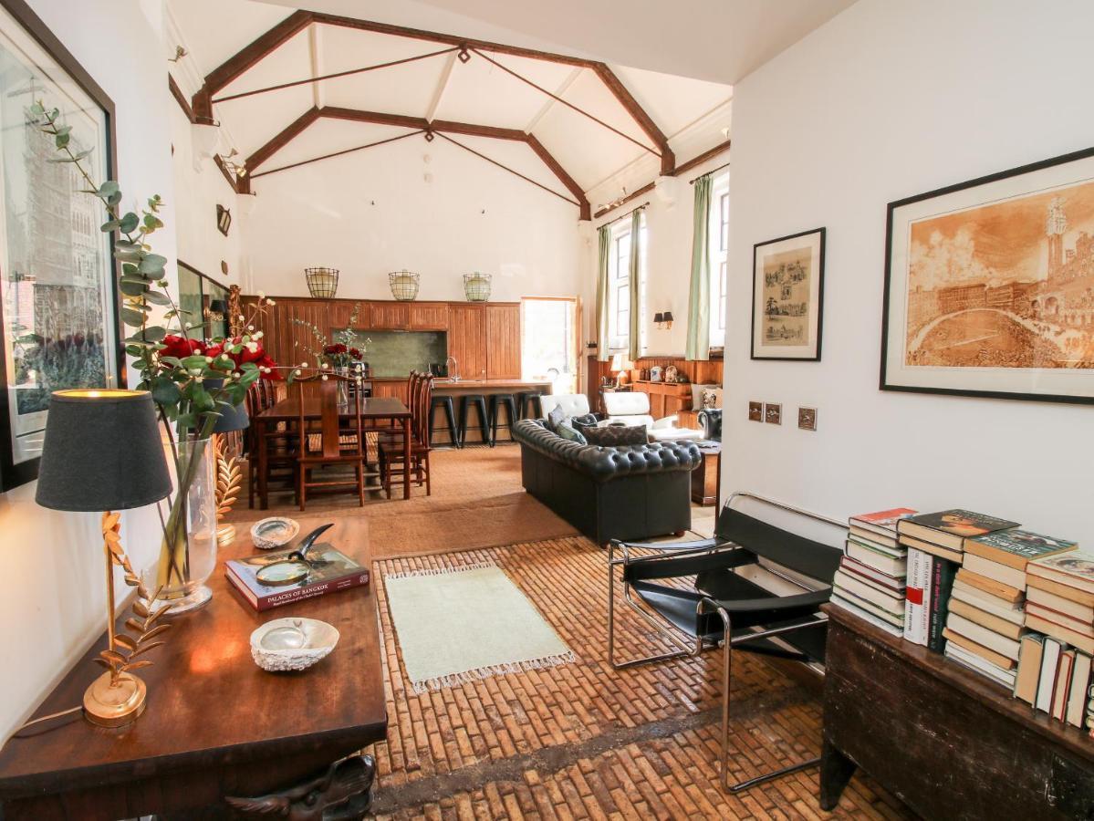 Chetwynd Lodge Стаффорд Екстер'єр фото