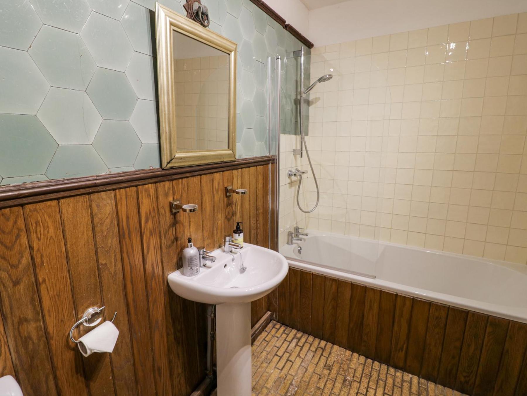Chetwynd Lodge Стаффорд Екстер'єр фото