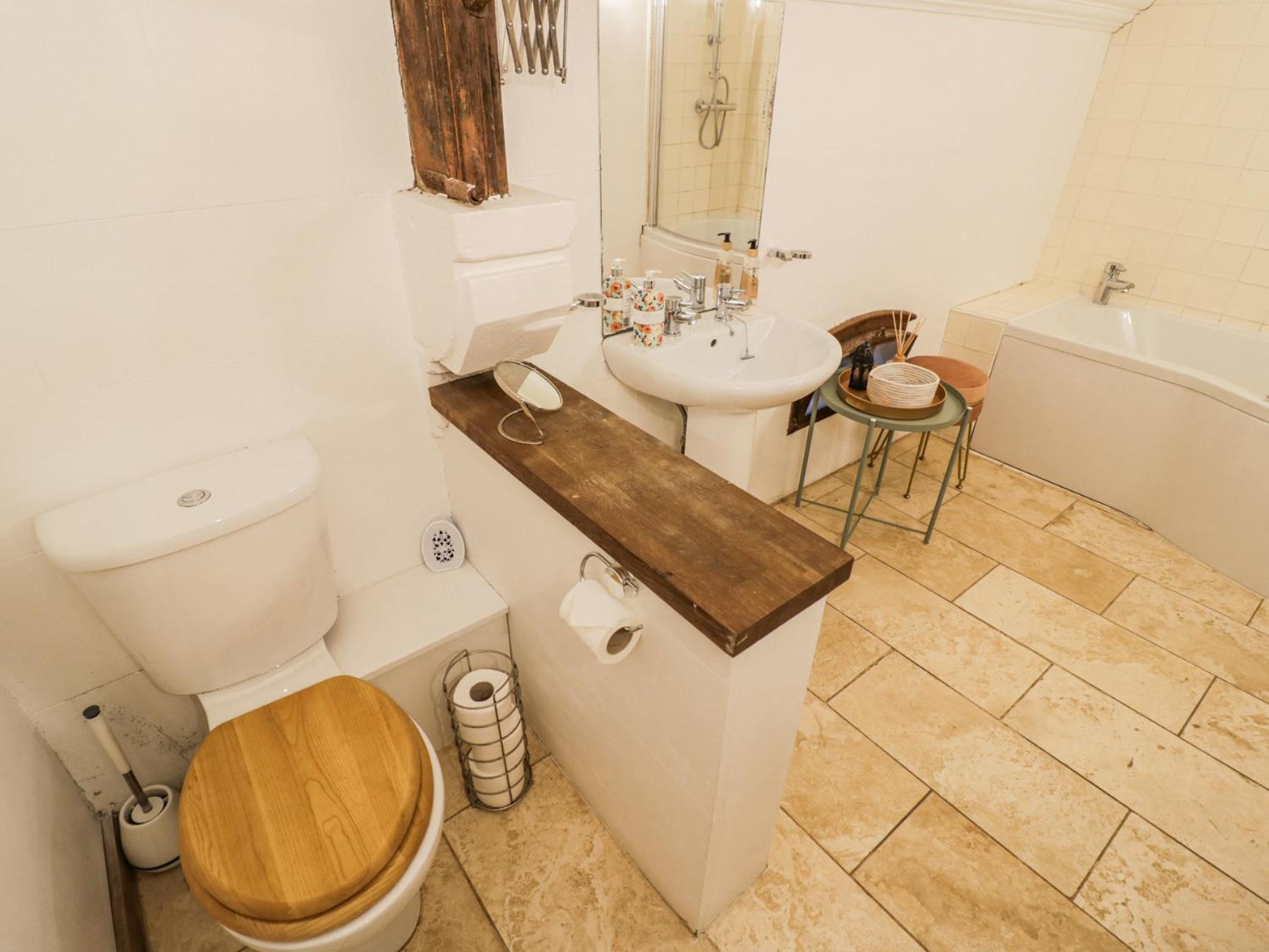 Chetwynd Lodge Стаффорд Екстер'єр фото