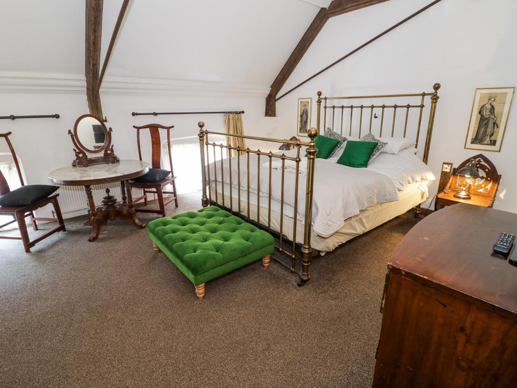 Chetwynd Lodge Стаффорд Екстер'єр фото